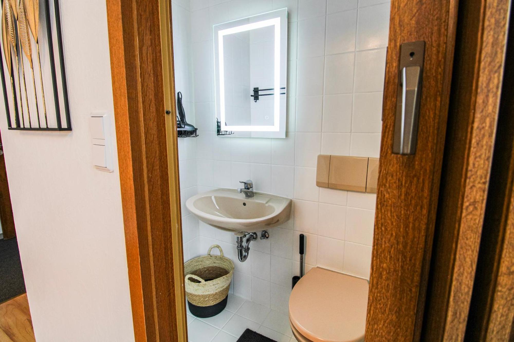 Exklusive Moselidylle: Mit Traumhaftem Staustufenblick, Netflix, Terrasse Apartment