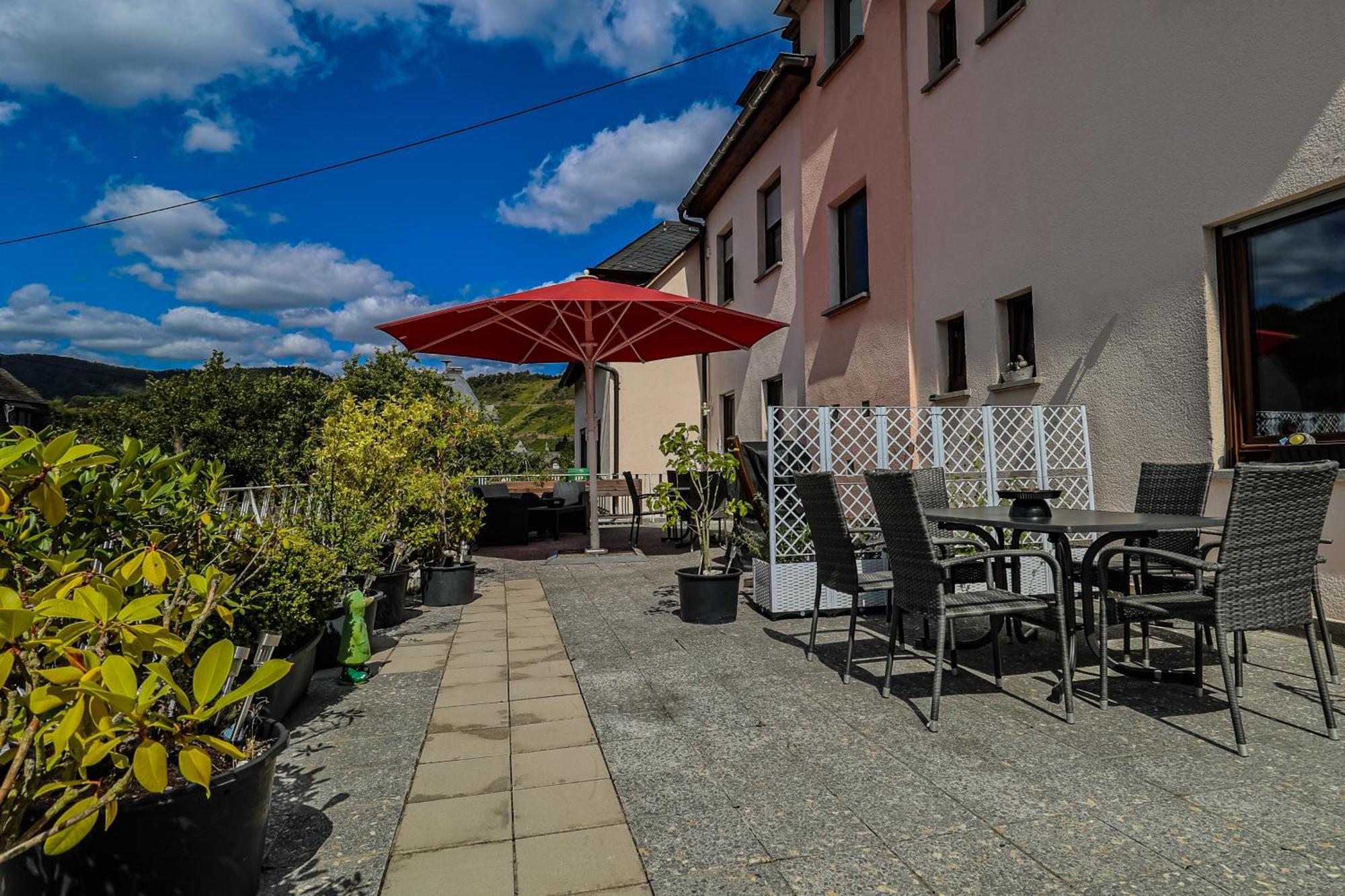 Exklusive Moselidylle: Mit Traumhaftem Staustufenblick, Netflix, Terrasse